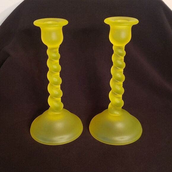 Antique Vtg Tiffin Vaseline "Uranium Glass" Bowl and Candlesticks, circa 1920s - Picture 2 of 12
